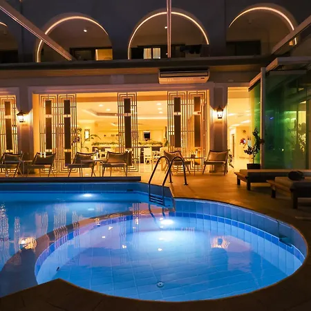 Secret Paradise & (adults Only)