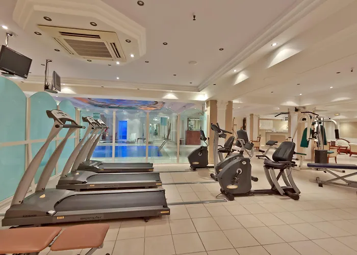 Secret Paradise & (adults Only)