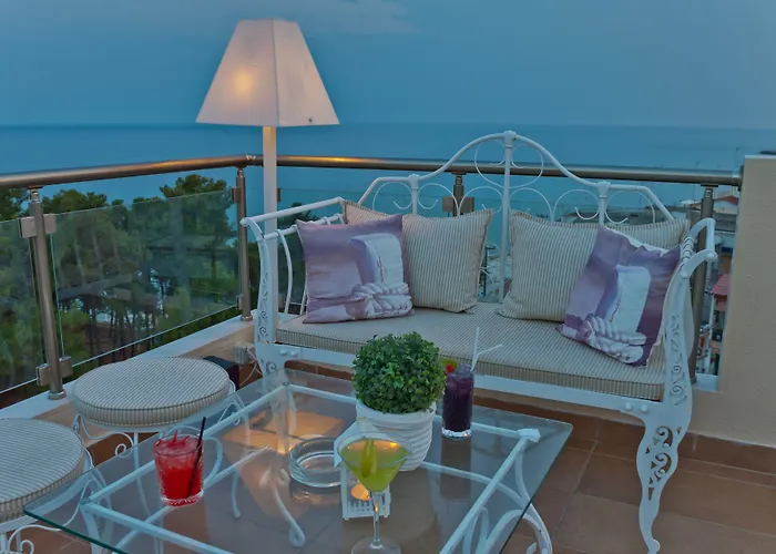 Secret Paradise & (adults Only) 4*